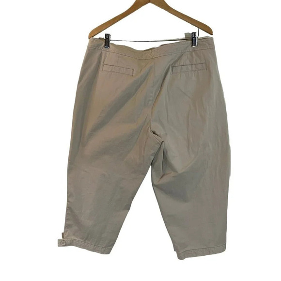 Talbots Chino Beige Khaki Plus Size 18 Cotton Spandex Blend Capri Length Casual - Picture 2 of 6